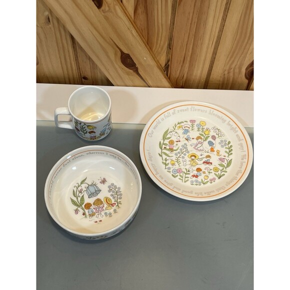 Lenox GENTLE FRIENDS 3 Piece Childs' Dinnerware Set Plate, Bowl & Cup - Picture 1 of 8